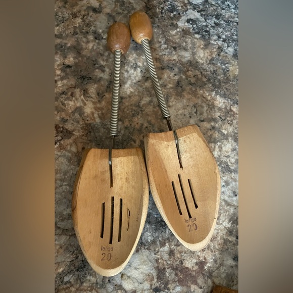 👞 Vintage Shoe Stretchers - Picture 5 of 9